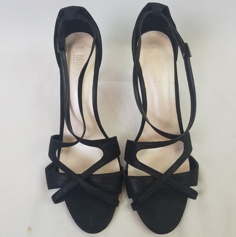 De Blossom Collection black strappy pumps heels